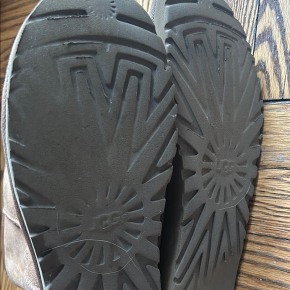 UGG Tan Shearling Boots worn size 9 - Picture 6 of 11